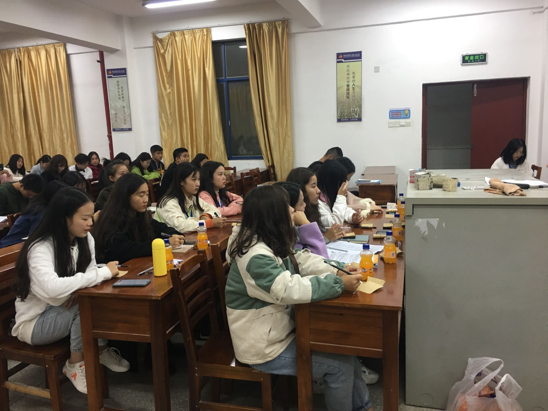 亚洲色欲久久久久综合网