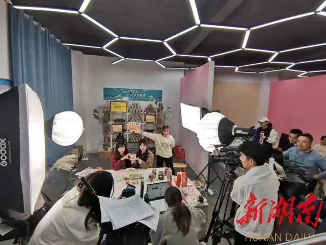 亚洲色欲久久久久综合网